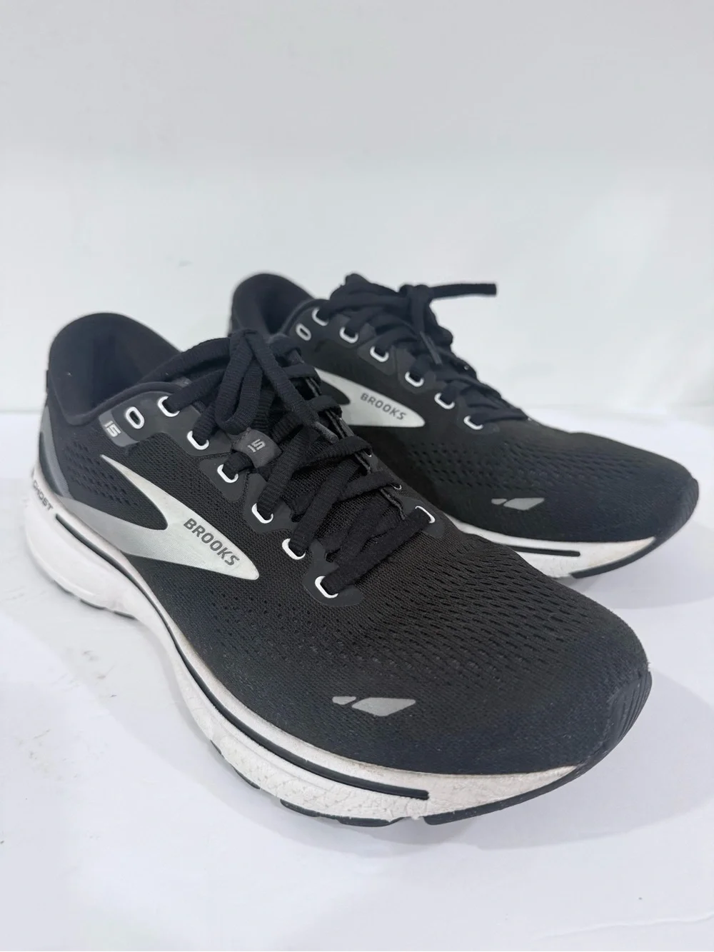 Brooks Men’s Black and White Athletic Running Shoes